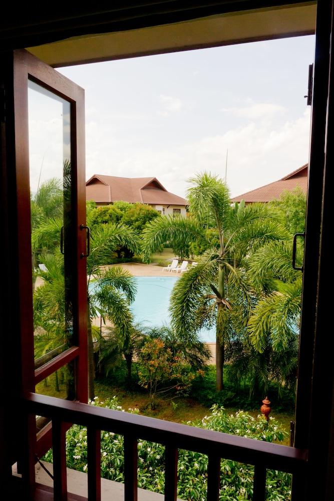 Teak Garden Resort, Чианг Рай Екстериор снимка