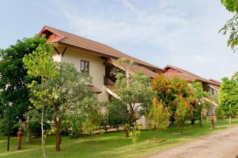 Teak Garden Resort, Чианг Рай Екстериор снимка
