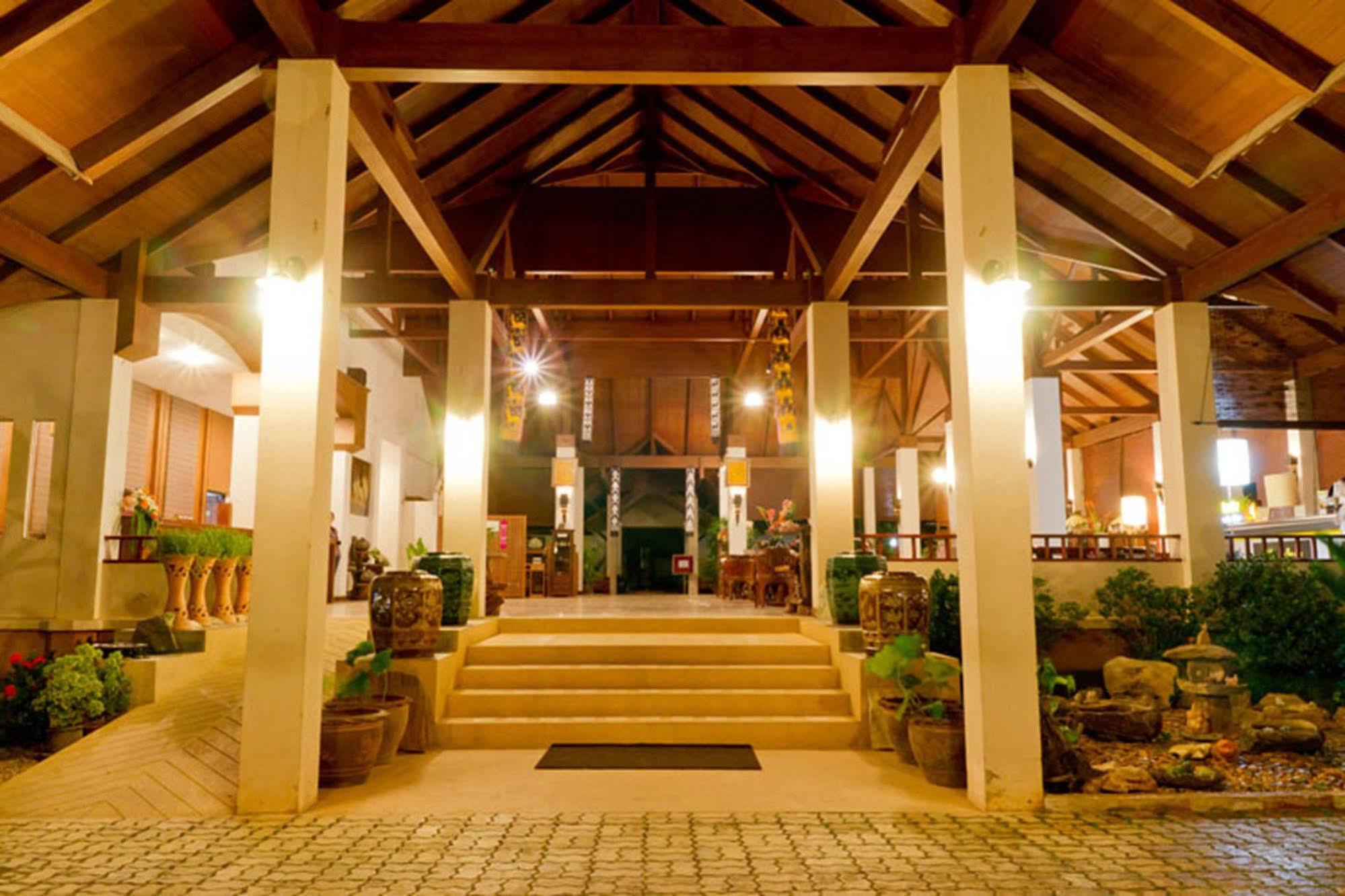 Teak Garden Resort, Чианг Рай Екстериор снимка