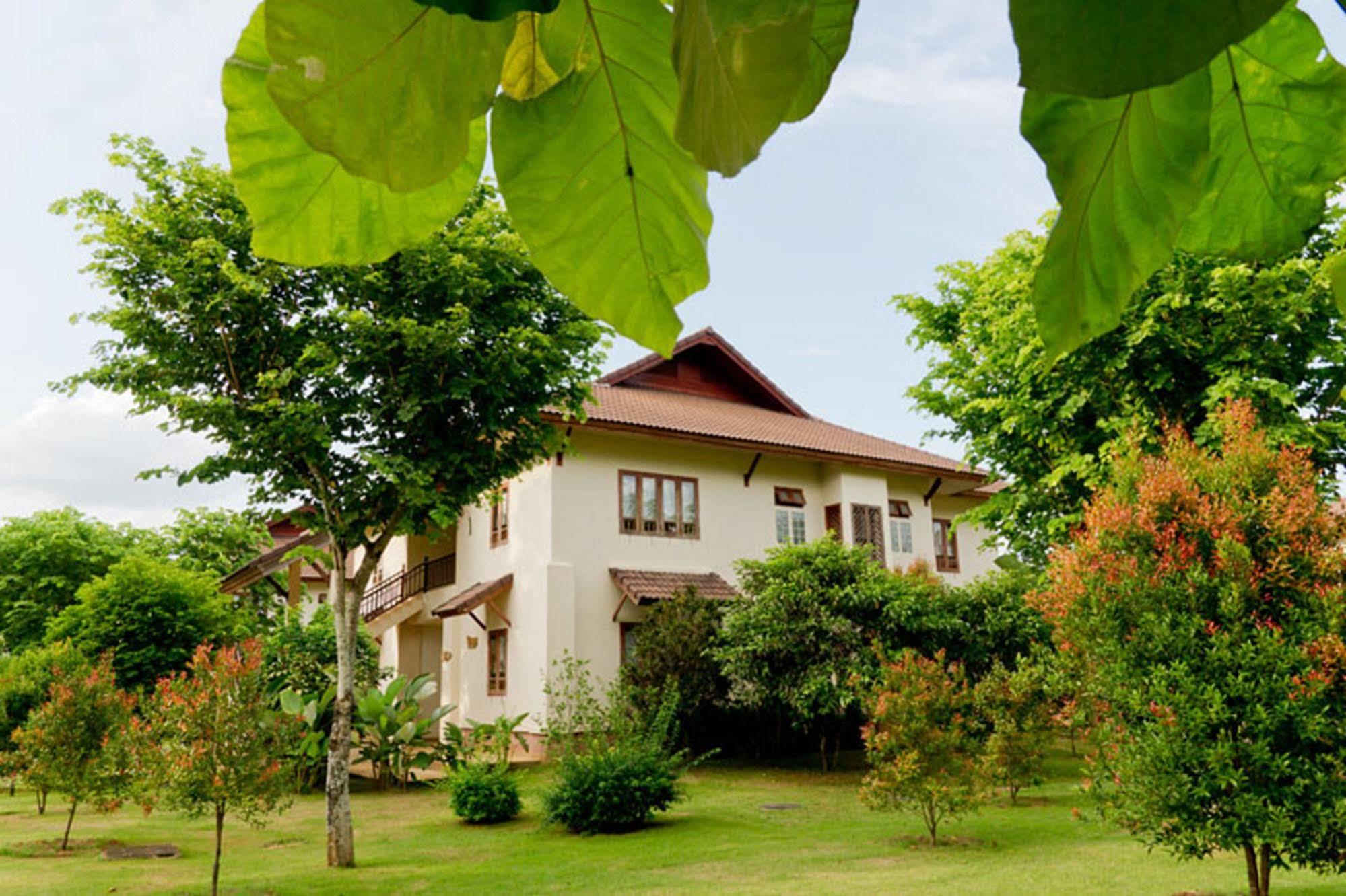 Teak Garden Resort, Чианг Рай Екстериор снимка